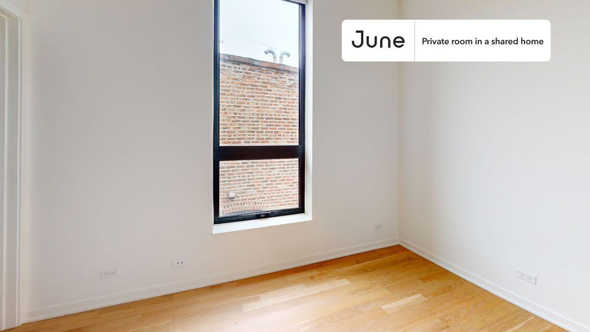 Private bedroom in 4 bed/3 bath Home in Chicago, IL - Building Photo