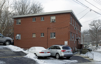 1056 Delta Ave in Cincinnati, OH - Foto de edificio - Building Photo