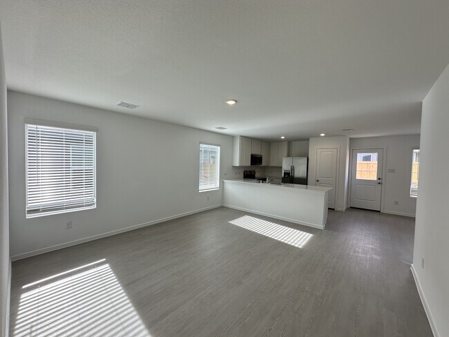 6804 Haines Dr in Princeton, TX - Building Photo - Building Photo