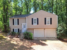 3839 Valpariso Cir in Decatur, GA - Building Photo