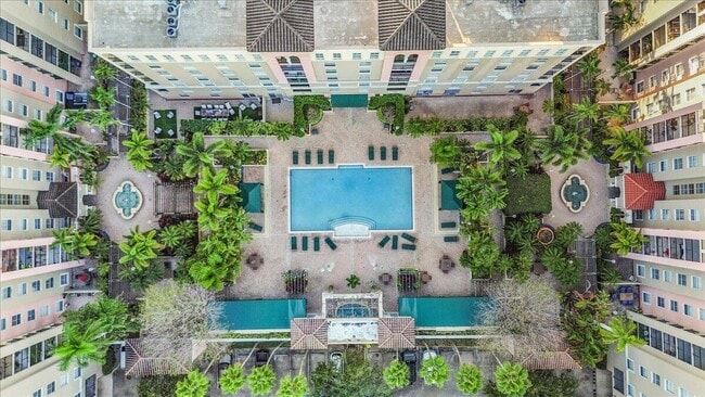 520 SE 5th Ave, Unit 2402 in Fort Lauderdale, FL - Building Photo - Building Photo