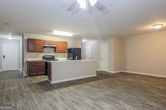 7710 Volion Pkwy in Fairburn, GA - Building Photo - Building Photo