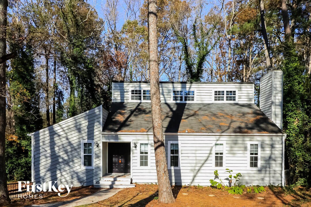 3445 Pebble Hill Dr in Marietta, GA - Foto de edificio