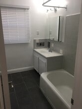 2316 Broadview Dr, Unit 2316 in Glendale, CA - Building Photo - Building Photo