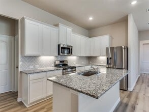 529 Brozgold Ave in Midlothian, TX - Building Photo - Building Photo