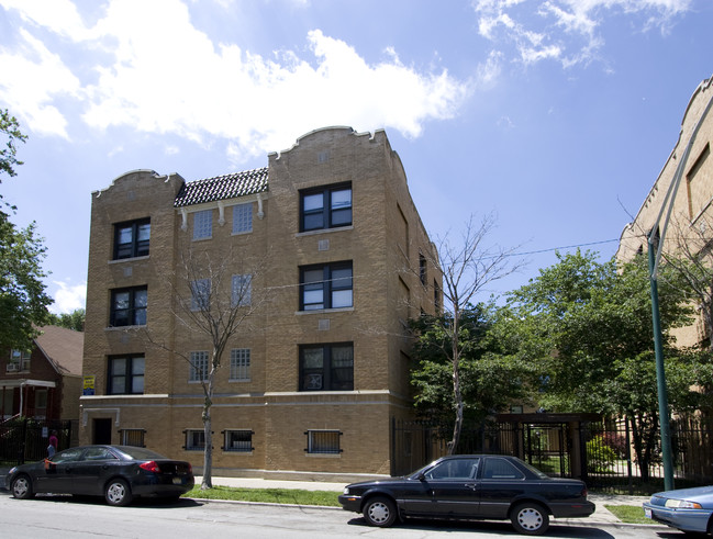 7546-7558 S Coles Ave in Chicago, IL - Foto de edificio - Building Photo