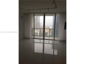 485 Brickell Ave, Unit 3303 in Miami, FL - Building Photo - Building Photo