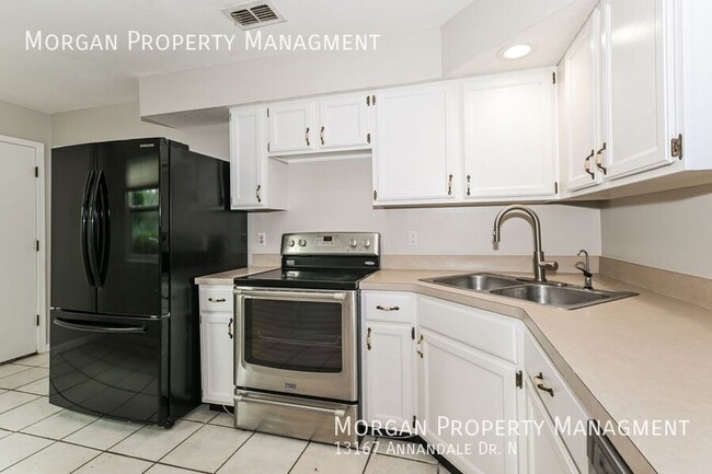 13167 Annandale Dr N in Jacksonville, FL - Building Photo - Building Photo