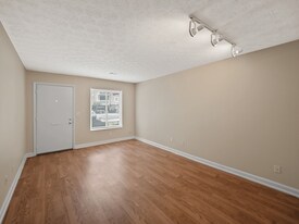 Ardsley Ridge Apartments in Reynoldsburg, OH in Reynoldsburg, OH - Building Photo