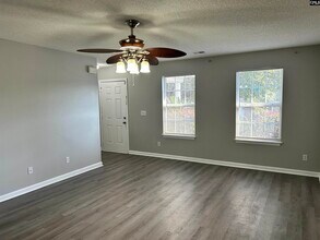 218 Cogburn Rd in Columbia, SC - Building Photo - Building Photo