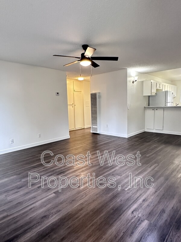 3551 Roosevelt St in Carlsbad, CA - Building Photo - Building Photo