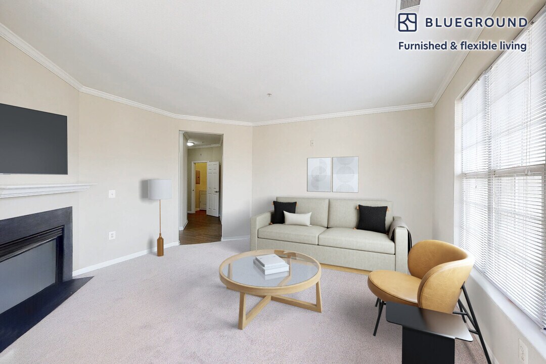 2350 26th Ct S in Arlington, VA - Building Photo