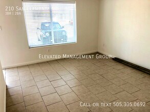 210 San Clemente Ave NW in Albuquerque, NM - Building Photo - Building Photo