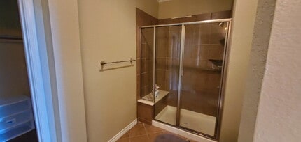 950 Henderson St in Fort Worth, TX - Foto de edificio - Building Photo