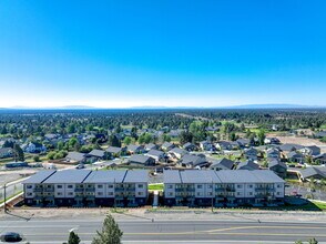 Linden Lofts in Redmond, OR - Building Photo - Building Photo