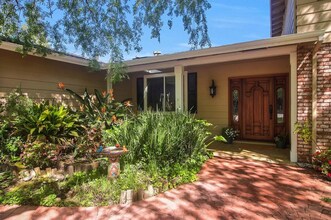 19775 Sea Gull Ct in Saratoga, CA - Foto de edificio - Building Photo