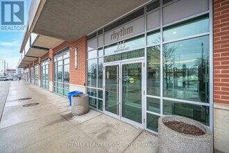 215 Queen St E in Brampton, ON - Building Photo - Building Photo