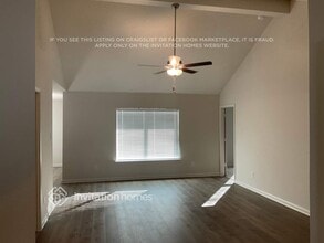 10024 Pilot Pl in Fort Worth, TX - Foto de edificio - Building Photo