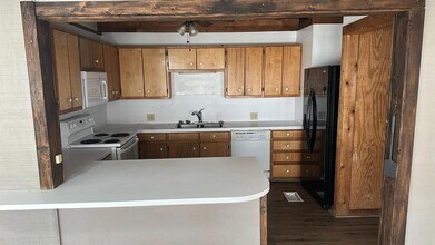 198 Happy Cow Ln in Dripping Springs, TX - Building Photo - Building Photo