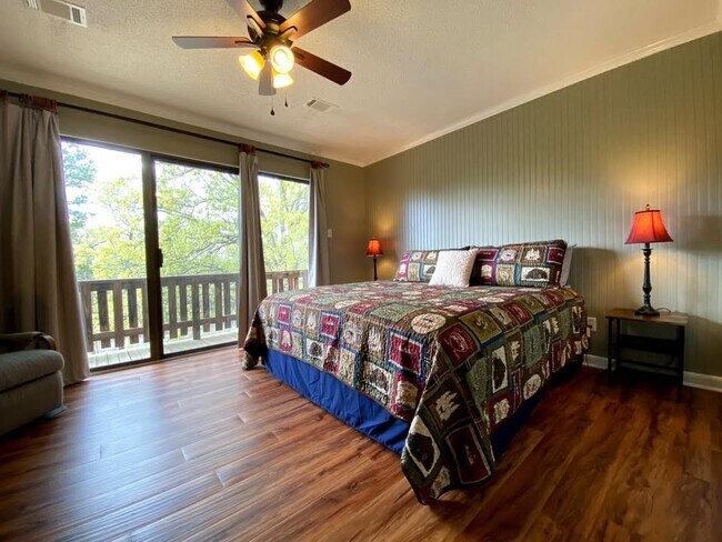 property at 601 Dave Creek Pky