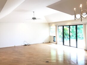 813 Hunakai St in Honolulu, HI - Foto de edificio - Building Photo