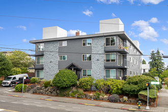 SV Scandia Villa in Seattle, WA - Foto de edificio - Interior Photo