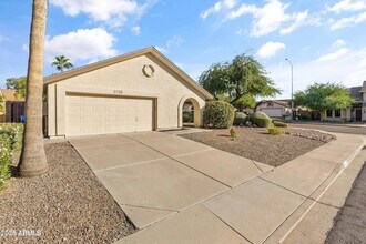 2735 N Diego Cir, Unit Unit4 in Mesa, AZ - Foto de edificio - Building Photo