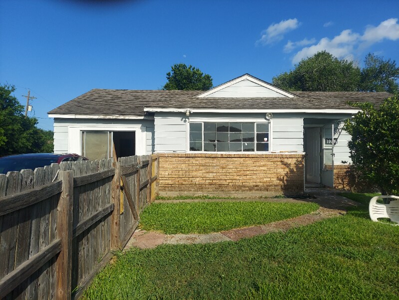 9701 Fairland Dr in Houston, TX - Building Photo
