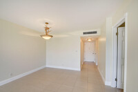 4363 Trevi Ct in Greenacres, FL - Foto de edificio - Building Photo