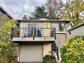 7322 24th Ave NE in Seattle, WA - Building Photo