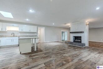 343 Meadowview Dr in Elizabethtown, KY - Building Photo - Building Photo