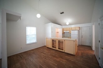 6315 S Placid Pl in Tallahassee, FL - Building Photo - Building Photo