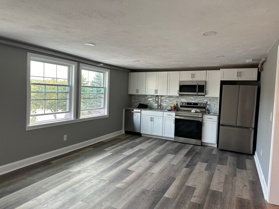 252 Main St, Unit 2 in Hyannis, MA - Building Photo