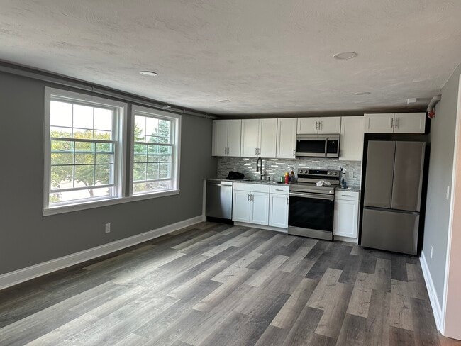 252 Main St, Unit Unit 2