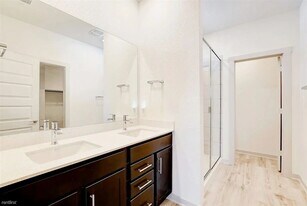 121 Fairfax Ave in San Marcos, TX - Building Photo