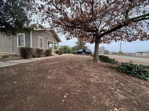 19076 E Central Ave in Sanger, CA - Building Photo - Building Photo