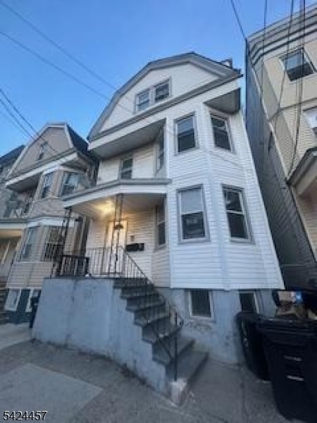 102 S 12th St