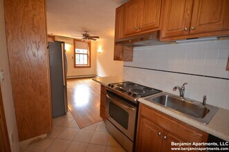 89 Myrtle St, Unit 2 in Boston, MA - Foto de edificio - Building Photo