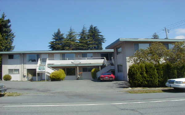 The Laurel Apartments in Burien, WA - Building Photo