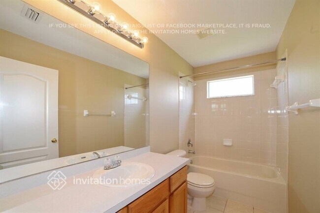 3840 Stornoway Dr in Land O Lakes, FL - Building Photo - Building Photo