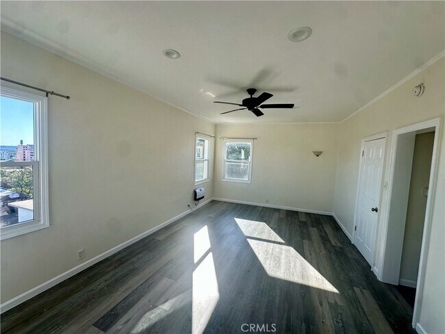 6330 Franklin Ave in Los Angeles, CA - Building Photo - Building Photo