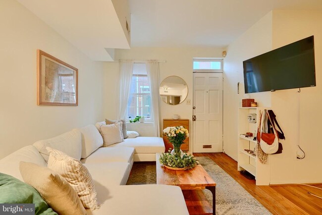 3 E Hamburg St in Baltimore, MD - Building Photo - Building Photo