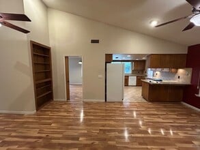 3618 W Country Ave in Visalia, CA - Building Photo - Building Photo