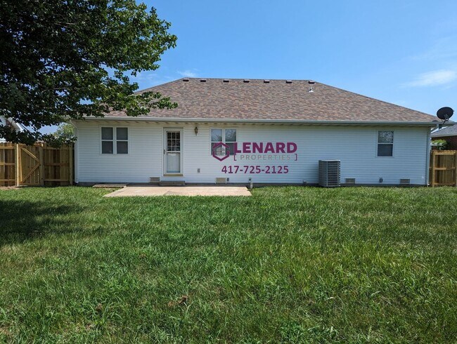 2861 Grant Ave in Bolivar, MO - Building Photo - Building Photo