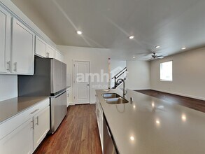 4739 86th Ave NE in Marysville, WA - Foto de edificio - Building Photo