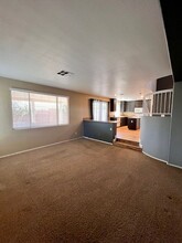 10007 Candle Canyon Ct in Las Vegas, NV - Foto de edificio - Building Photo