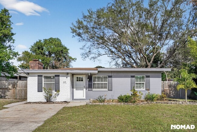 property at 441 E 5th St