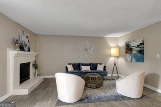 1067 Pitts Rd, Unit 1051_E in Atlanta, GA - Building Photo - Building Photo