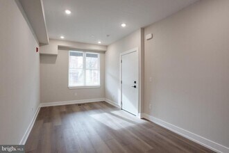 3849 Fairmount Ave in Philadelphia, PA - Building Photo - Building Photo