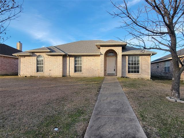 1733 Gentry St in Lancaster, TX - Building Photo - Building Photo